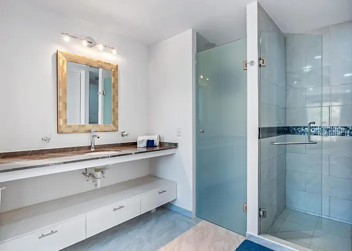 Morgan Residences 508 @ Boutique With Pool, Gym & Сasa de vacaciones