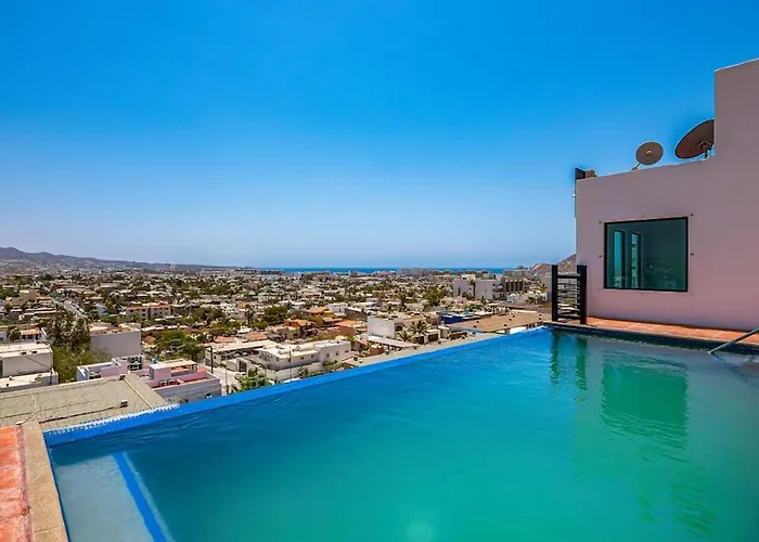 Morgan Residences 508 @ Boutique With Pool, Gym & Сasa de vacaciones *